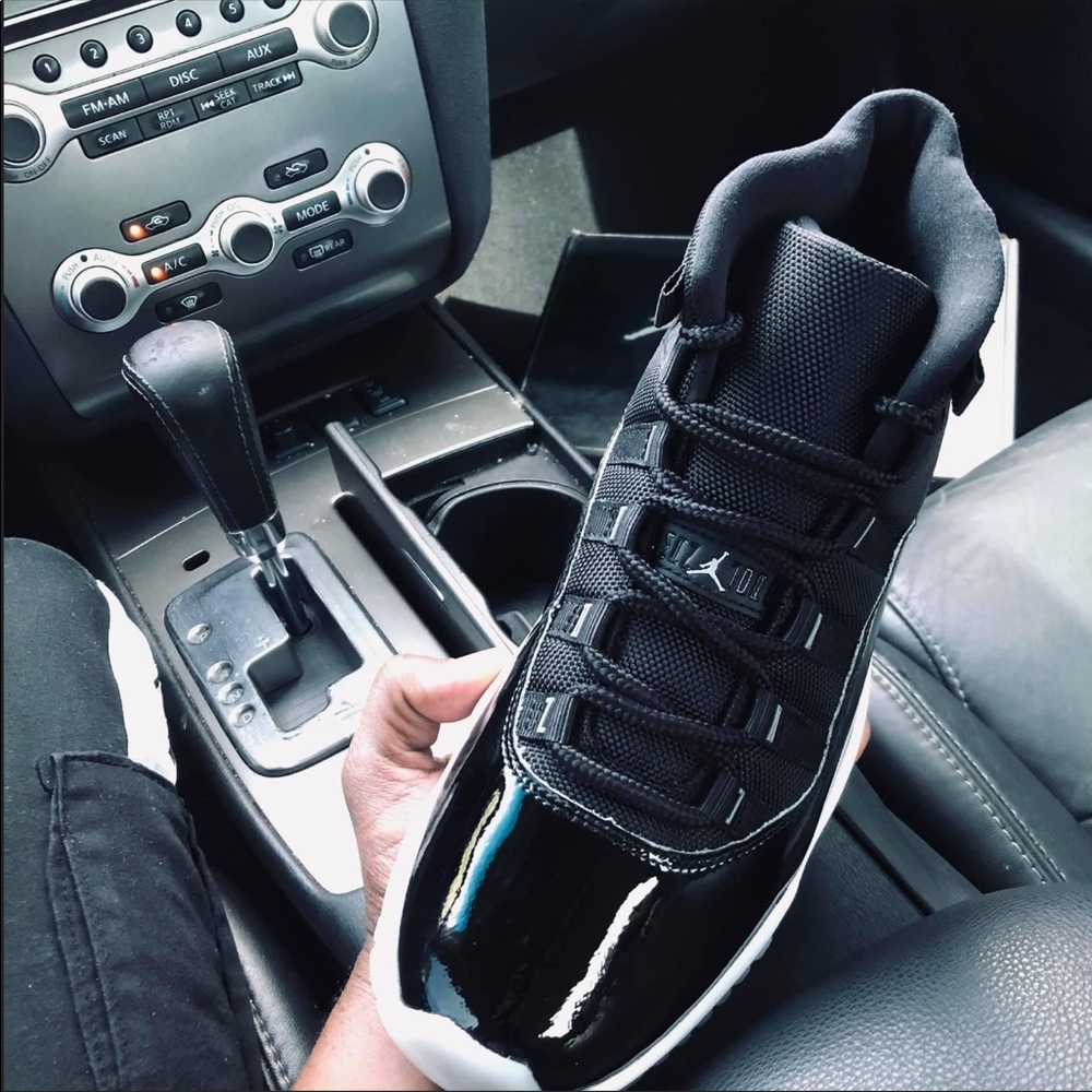 Jordan retro 11s jubilee